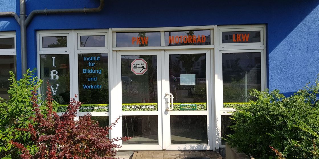 Foto der Fahrschule Fahrschule ...ab in die Hecke - Waldowallee
