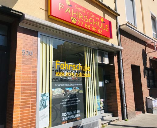 Fahrschule Smile'n Drive - Neusser Str.