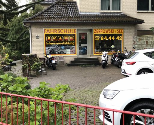Fahrschule Michael Zerfowski